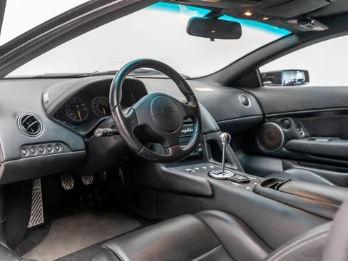 Used 2003 Lamborghini Murcielago Coupe image 2