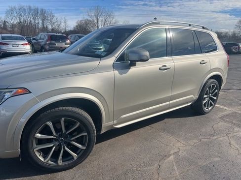 Used 2016 Volvo XC90 T6 Momentum w/ Vision Package image 4