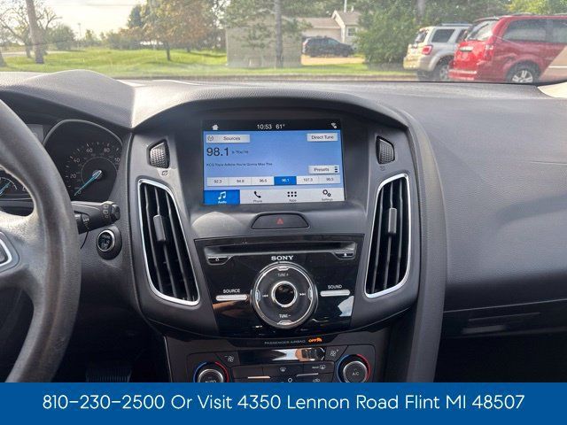 Used 2017 Ford Focus Titanium FWD image 19