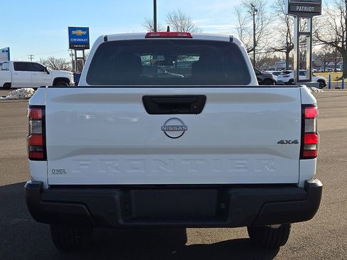 Certified 2024 Nissan Frontier S w/ Technology Package image 5