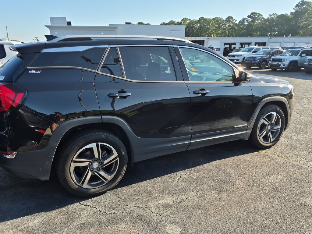 Used 2020 GMC Terrain SLT FWD image 2