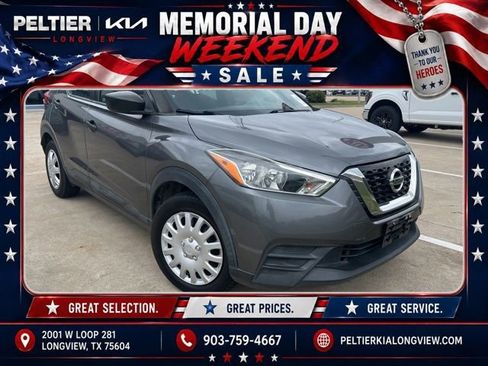Used 2019 Nissan Kicks S FWD image 3