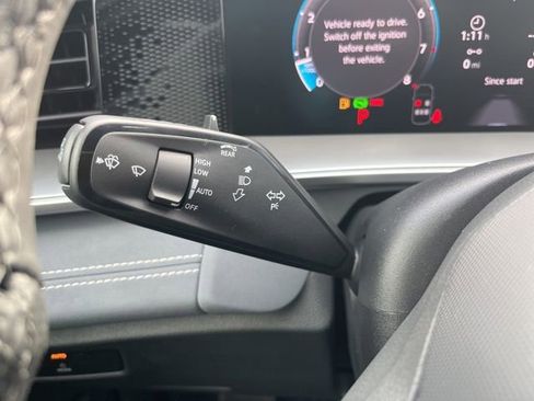 New 2026 Volkswagen Tiguan SE R-Line image 11