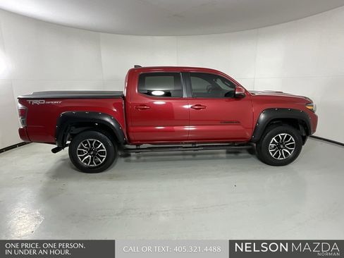 Used 2022 Toyota Tacoma TRD Sport w/ Technology Package image 8