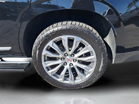 Used 2021 GMC Yukon Denali w/ Denali Ultimate Package image 29
