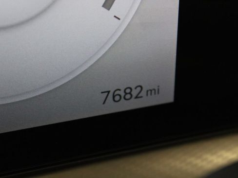 Used 2025 Genesis GV60 RWD image 26