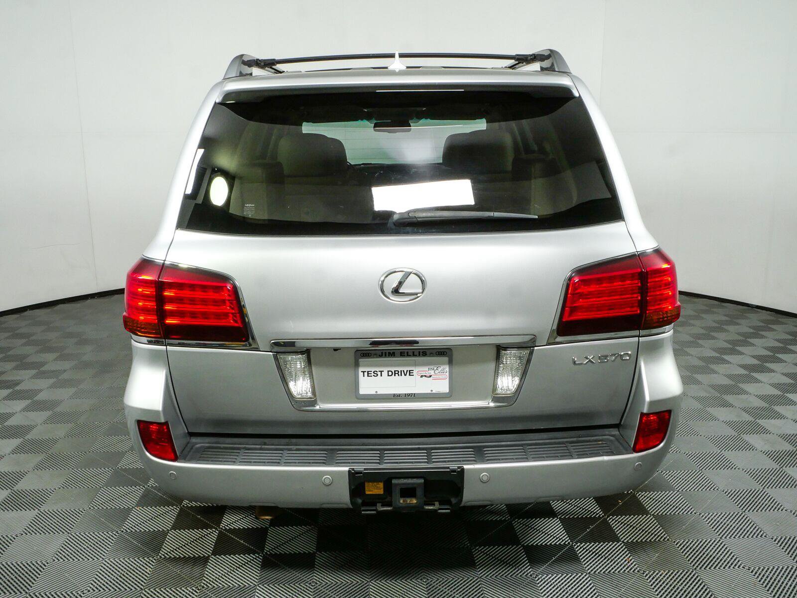 Used 2011 Lexus LX 570 4WD w/ Luxury Pkg image 30