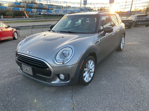 Used 2016 MINI Cooper Clubman image 3
