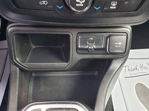 Used 2018 Jeep Renegade Latitude image 26