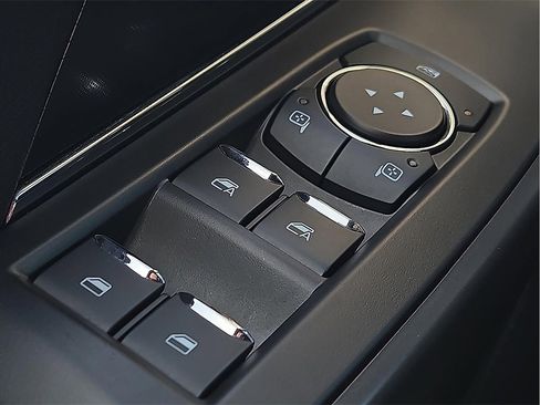 Used 2024 Ford F150 XLT w/ XLT Black Appearance Package image 17