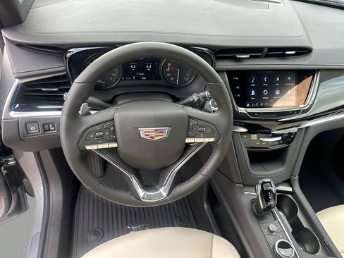New 2025 Cadillac XT6 Sport w/ Technology Package image 25