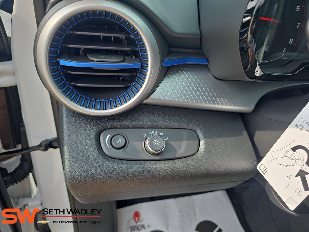 New 2026 Chevrolet Trax LS w/ LS Convenience Package FWD image 27
