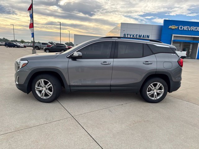 Used 2019 GMC Terrain SLE w/ Driver Convenience Package AWD/4WD image 2