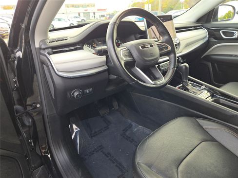 Used 2022 Jeep Compass Limited image 25