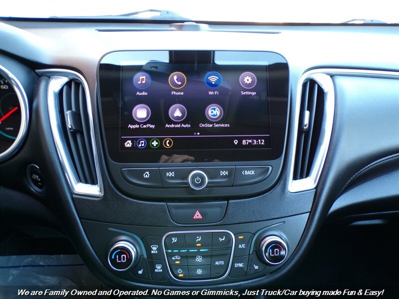 Used 2019 Chevrolet Malibu LT w/ Leather Package FWD image 36