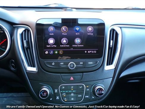 Used 2019 Chevrolet Malibu LT w/ Leather Package image 36