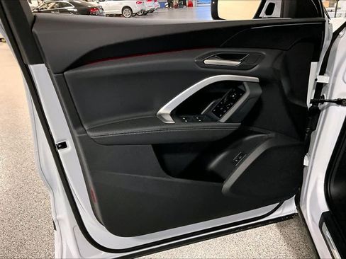 New 2026 Audi Q5 Premium image 10