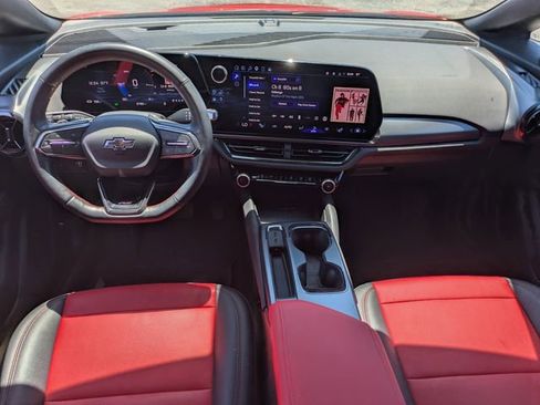 Certified 2025 Chevrolet Equinox EV RS FWD image 15
