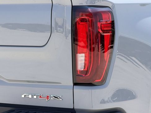 Used 2024 GMC Sierra 1500 AT4X AWD/4WD image 9