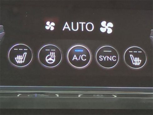 Certified 2025 Genesis G70 2.5T image 21