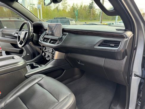 Used 2021 Chevrolet Tahoe LT AWD/4WD image 16