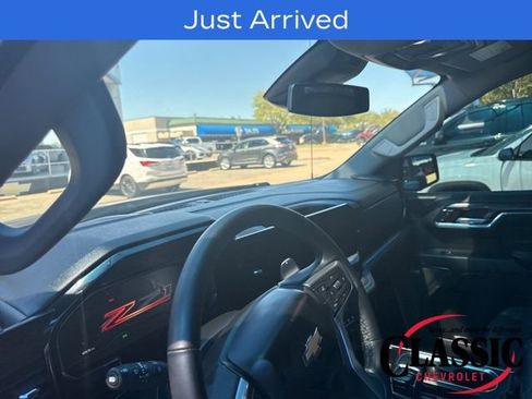 Used 2024 Chevrolet Silverado 1500 LTZ image 22