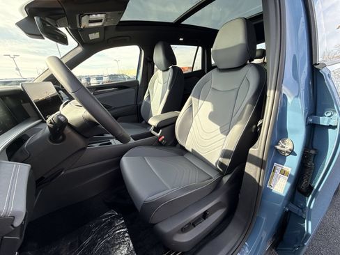 New 2026 Volkswagen Tiguan SE R-Line AWD/4WD image 13