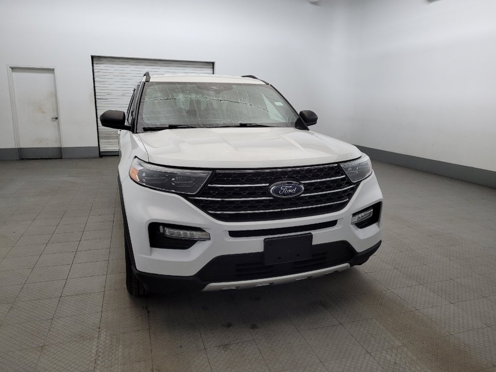 Used 2020 Ford Explorer XLT w/ Equipment Group 202A AWD/4WD image 14