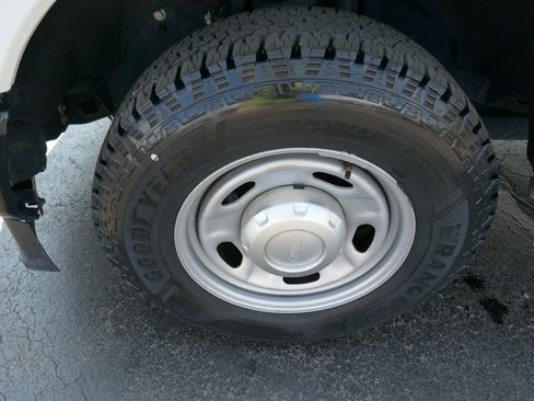 Used 2022 Ford F350 XL w/ Power Equipment Group image 12