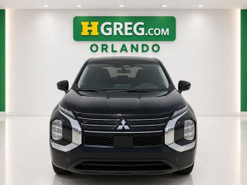 Used 2023 Mitsubishi Outlander ES FWD image 7