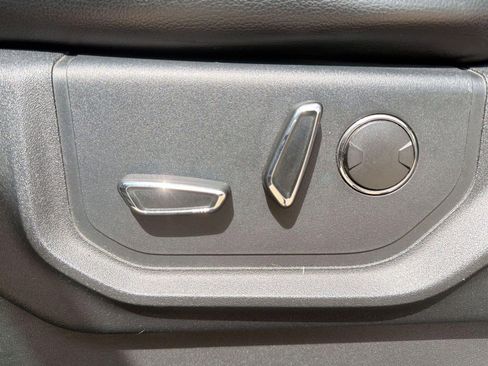 Used 2018 Ford F150 Lariat image 13