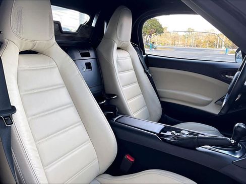 Used 2018 FIAT 124 Spider Lusso image 9