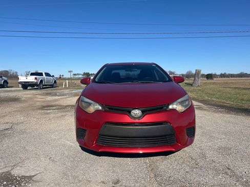 Used 2016 Toyota Corolla LE image 2