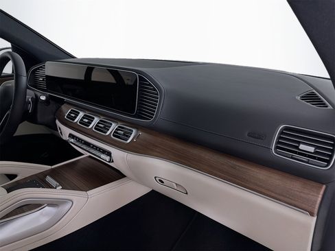 New 2026 Mercedes-Benz GLE 450 GLE 450 Coupe image 32