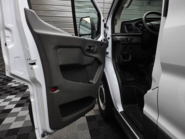 Used 2025 Ford Transit 150 Low Roof RWD image 28