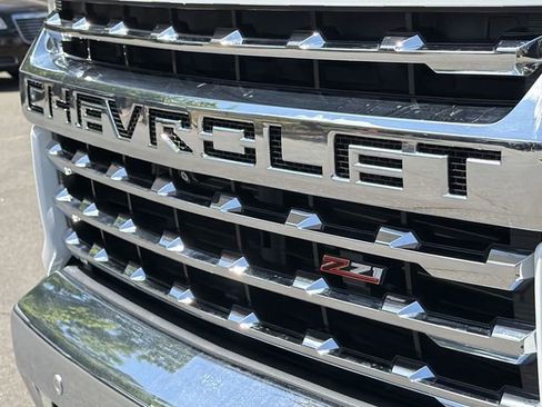 Used 2021 Chevrolet Silverado 2500 LTZ w/ LTZ Convenience Package AWD/4WD image 16
