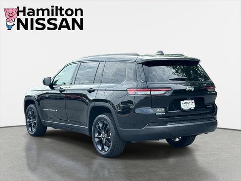 Used 2021 Jeep Grand Cherokee L Laredo w/ Luxury Tech Group I AWD/4WD image 4