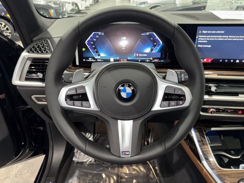 New 2026 BMW X7 xDrive40i w/ M Sport Package image 17