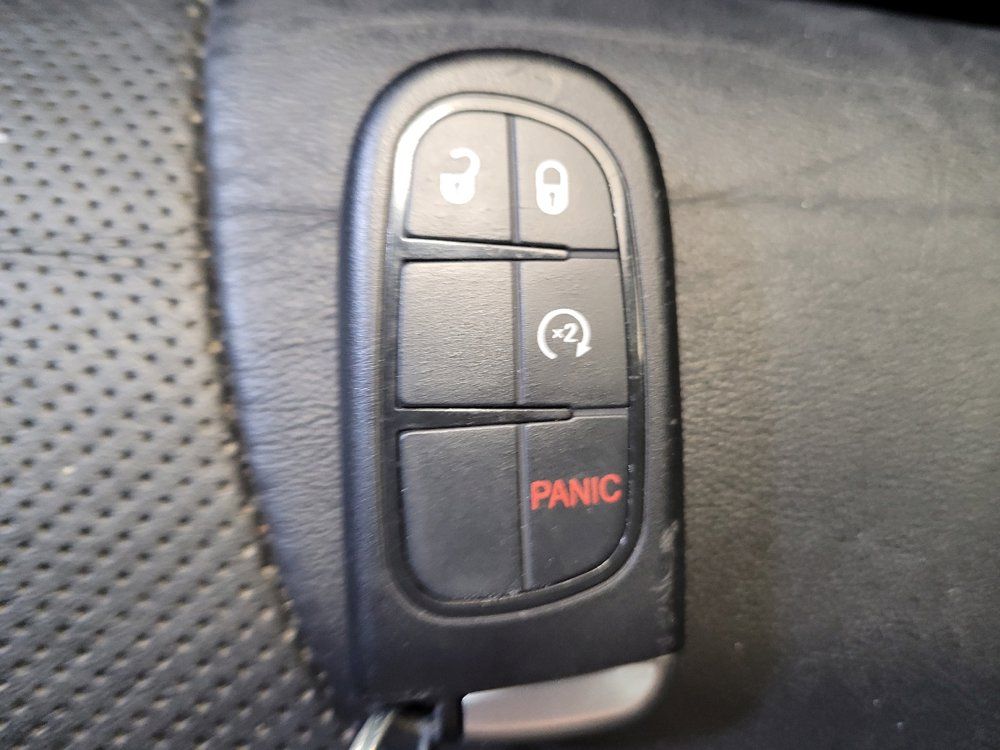Used 2019 Jeep Cherokee High Altitude AWD/4WD image 32