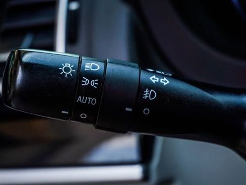 Used 2017 Subaru Forester 2.5i Limited AWD/4WD image 26