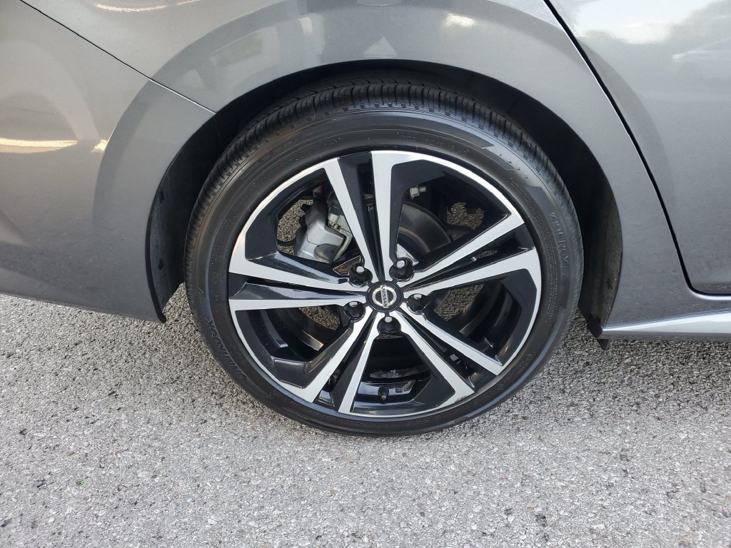 Certified 2023 Nissan Sentra SR w/ Trunk Package FWD image 5