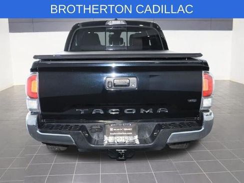 Used 2021 Toyota Tacoma TRD Off-Road AWD/4WD image 4