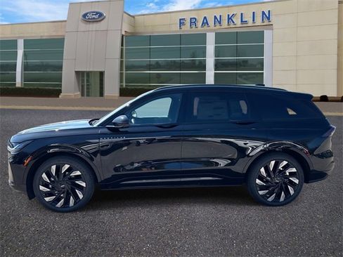 New 2025 Lincoln Nautilus Reserve w/ Jet Appearance Package image 4