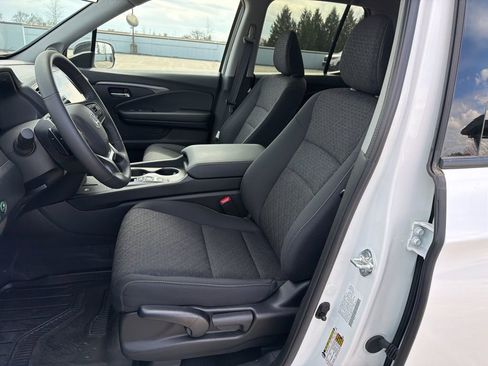 Used 2024 Honda Ridgeline Sport image 9