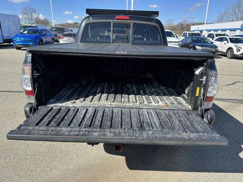 Used 2009 Toyota Tacoma DBL CAB 4WD AT image 7