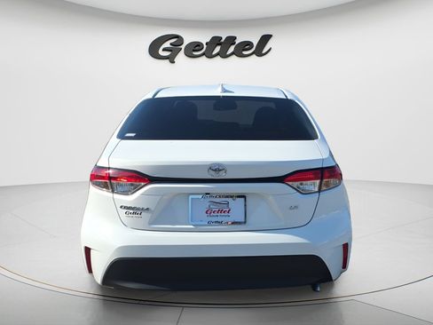 Used 2025 Toyota Corolla LE FWD image 6