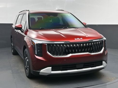 Used 2025 Kia Carnival EX image 21