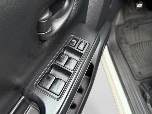 Used 2022 Nissan Titan S w/ S Utility Package image 11