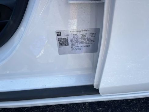 Used 2023 Chevrolet Malibu LT w/ LPO, Floor Liner Package FWD image 32
