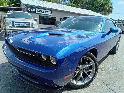 Used 2020 Dodge Challenger SXT w/ Plus Package image 1